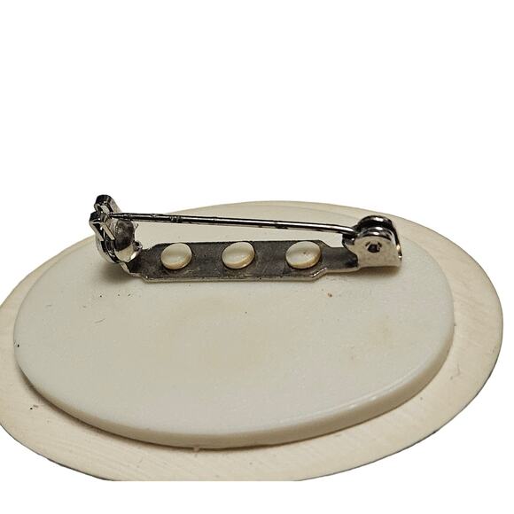 3D Carved Resin Pastel Floral Garden Scene Butterfly Flowers Pin Brooch Vintage - Picture 5 of 6